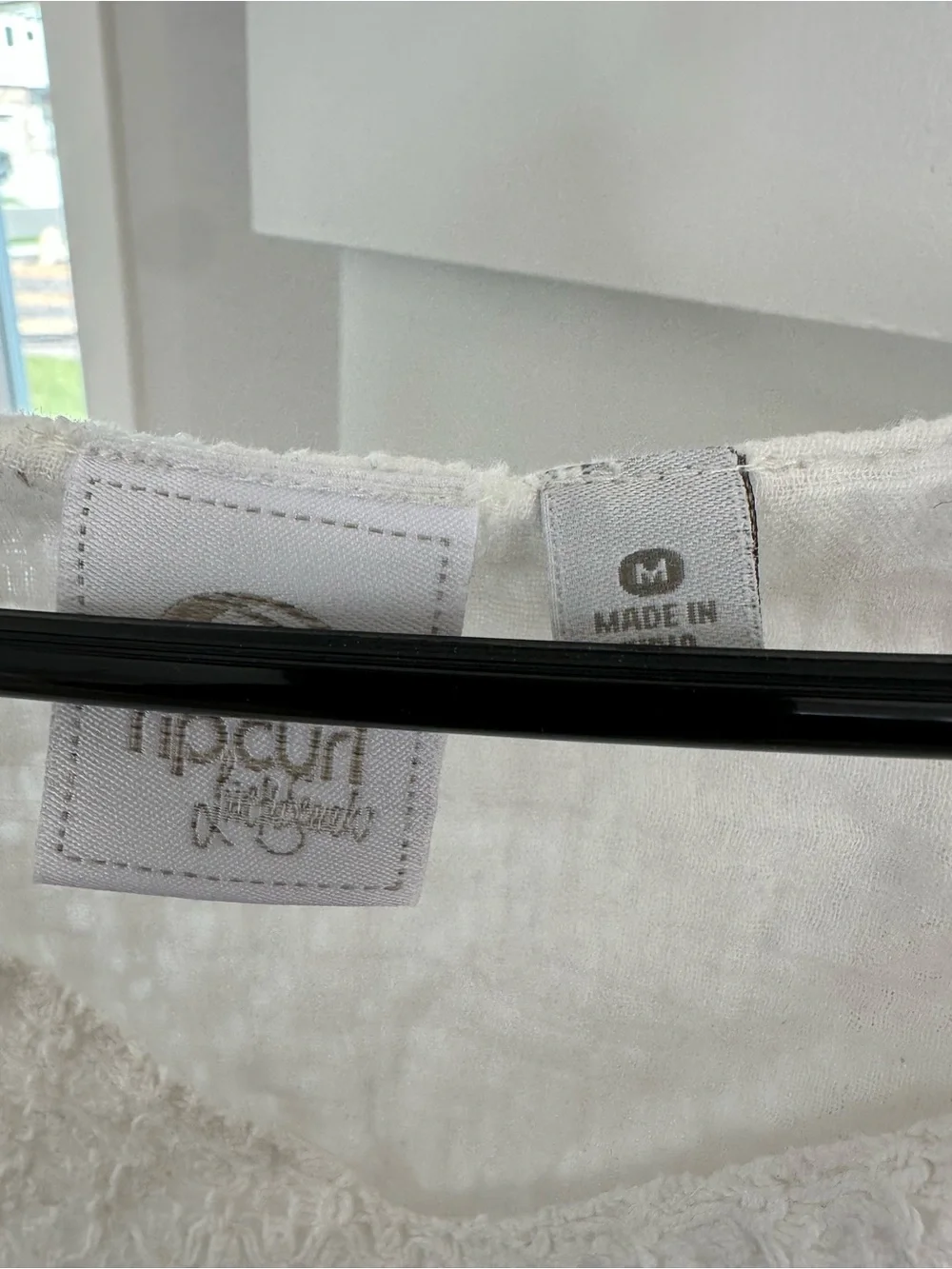 Rip curl White V-Neck Cotton Blouse with crochet accents.  Size m